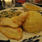 ”平たい魚とポテト”